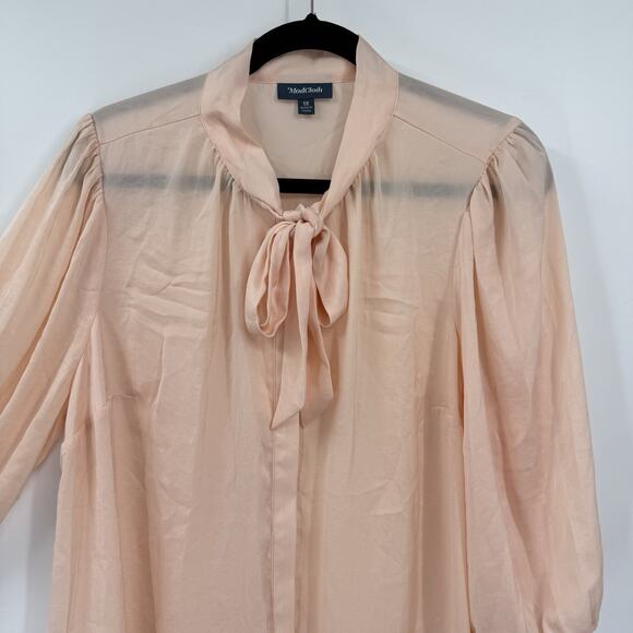 ModCloth Women Size 1X Tie Neck Blouse Peach Silky Classic 3/4 Sleeve Button Up - Picture 5 of 11